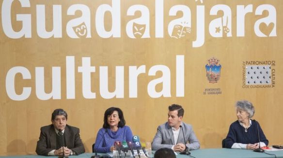 La gala de Toromundial regresó al Buero y la concejala respaldó la cita en rueda de prensa. // Ayto. de Guadalajara.