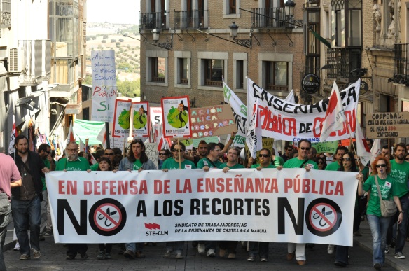 Imagen de la manifestación de la "marea verde" que tuvo lugar en Toledo el pasado mes deoctubre.//Foto: STE-CLM