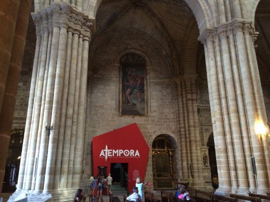 Entrada a la exposición aTempora en el interior de la catedral de Sigüenza. // Fotos: R.G.
